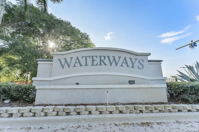 view of community / neighborhood sign