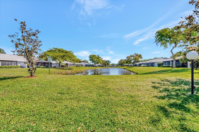 view of yard featuring a water view