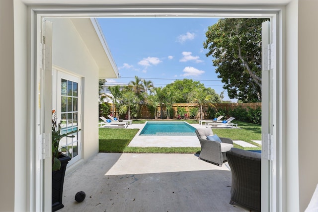 108 NW 4th Ave, Delray Beach, FL 33444 - view of swimming pool featuring a patio area