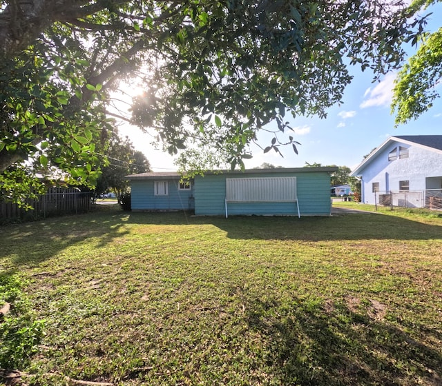 view of yard featuring fence