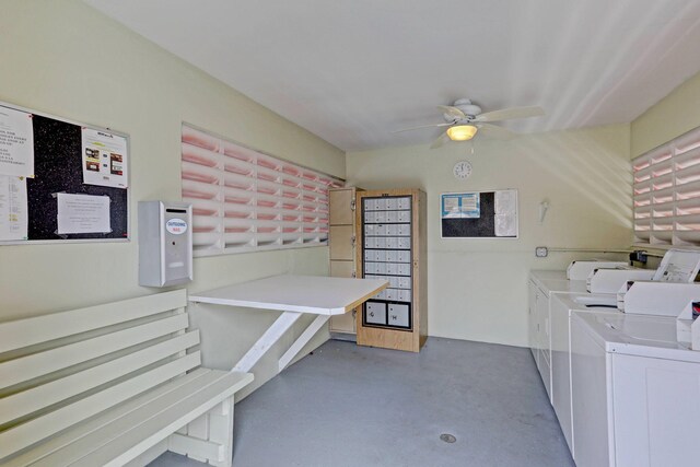 common laundry area featuring a ceiling fan