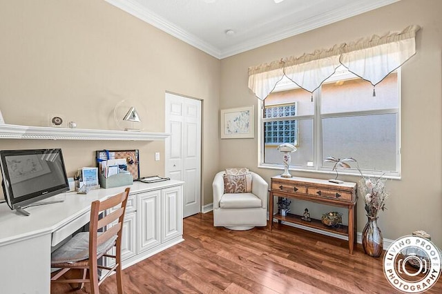 office area featuring crown molding, wood finished floors, and baseboards