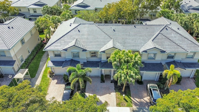 birds eye view of property featuring a residential view