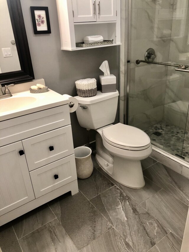 bedroom featuring a closet, visible vents, and crown molding