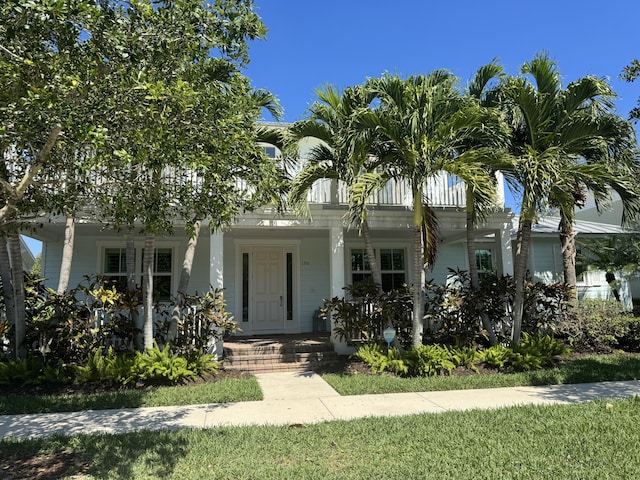 view of front of property featuring covered porch