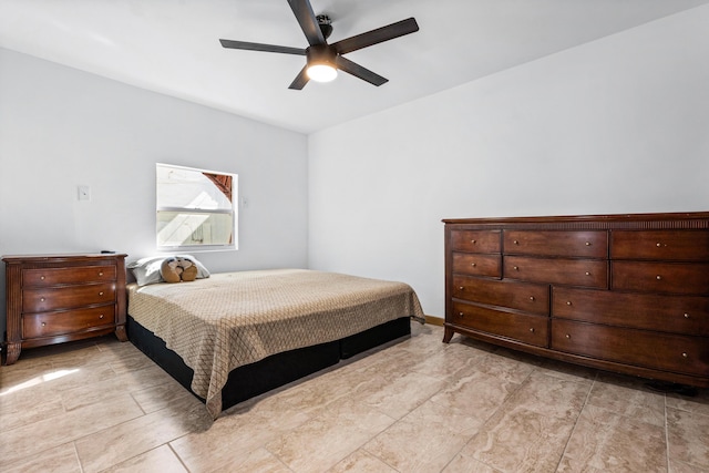 bedroom with ceiling fan