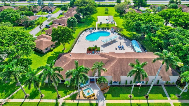 birds eye view of property with a residential view