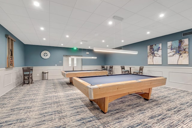 game room featuring carpet flooring, a decorative wall, pool table, wainscoting, and recessed lighting