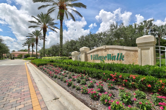 view of community / neighborhood sign