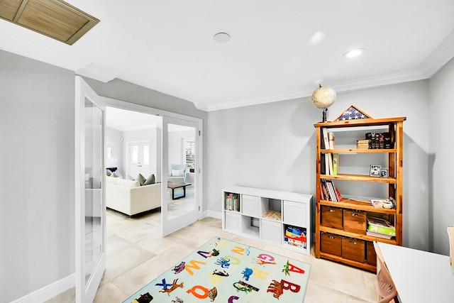 tiled living room featuring visible vents, recessed lighting, baseboards, and ornamental molding