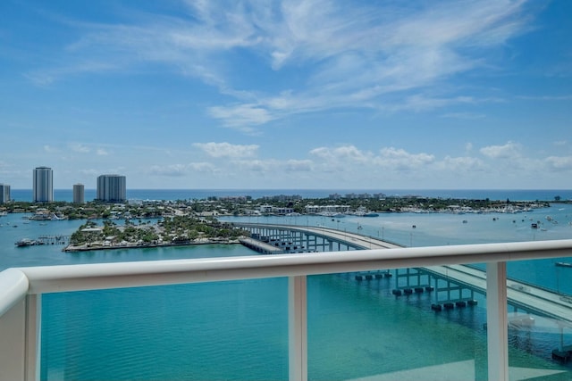 water view featuring a city view