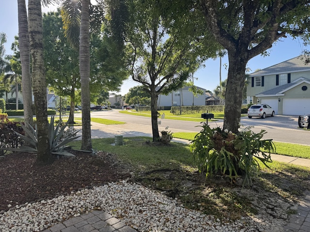 view of yard with a residential view