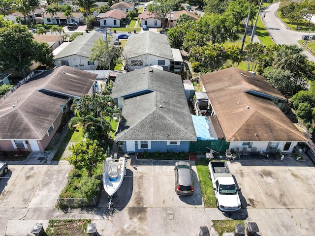 birds eye view of property featuring a residential view