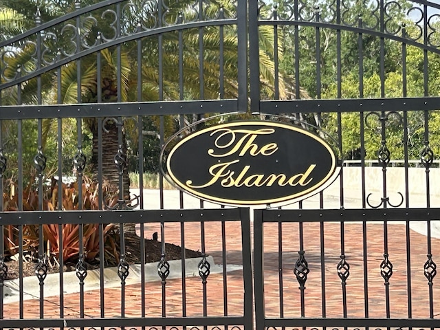 162 SE Strada Tione, Port Saint Lucie, FL 34952 - view of gate