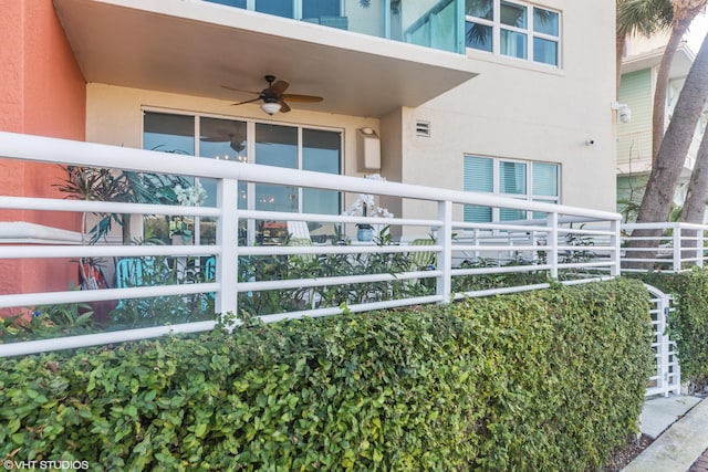 balcony with ceiling fan