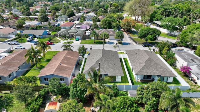 birds eye view of property featuring a residential view