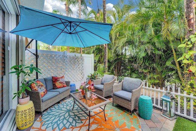 123 E Prive Cir, Delray Beach, FL 33445 - view of patio with outdoor lounge area