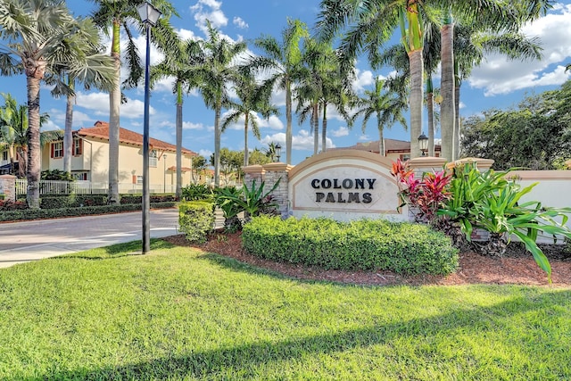 123 E Prive Cir, Delray Beach, FL 33445 - community / neighborhood sign featuring a yard
