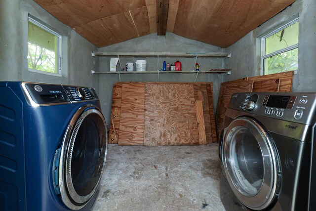 2624 S 27th St, Fort Pierce, FL 34981 - washroom with separate washer and dryer, wooden ceiling, and laundry area