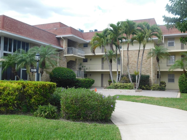 view of building exterior