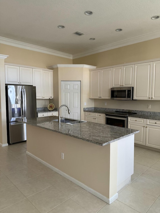 kitchen with crown molding, stainless steel appliances, and a sink