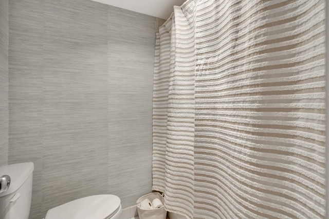 100 Ocean Trail Way Unit 1101, Jupiter, FL 33477 - full bath featuring toilet and a shower with shower curtain