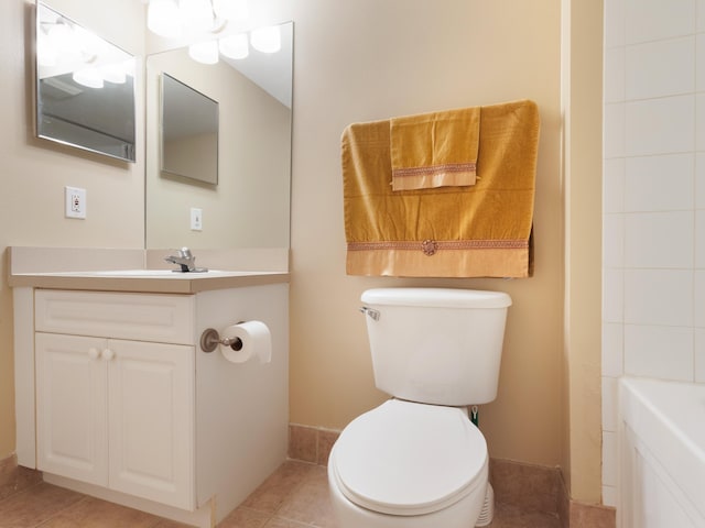 520 SE 5th Ave Unit 2405, Fort Lauderdale, FL 33301 - full bath featuring toilet, tile patterned floors, vanity, and a washtub