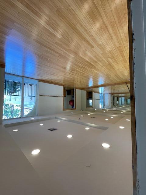 520 SE 5th Ave Unit 2405, Fort Lauderdale, FL 33301 - unfurnished room with wood ceiling