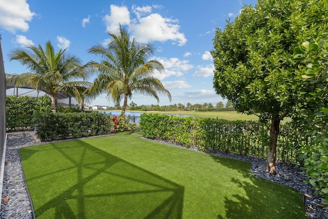 view of yard featuring a water view