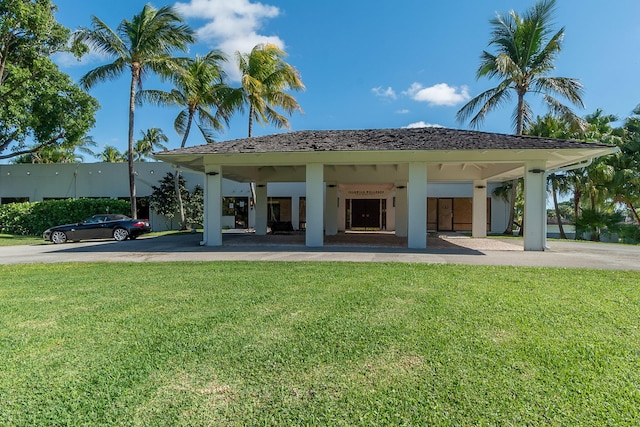 exterior space featuring a lawn