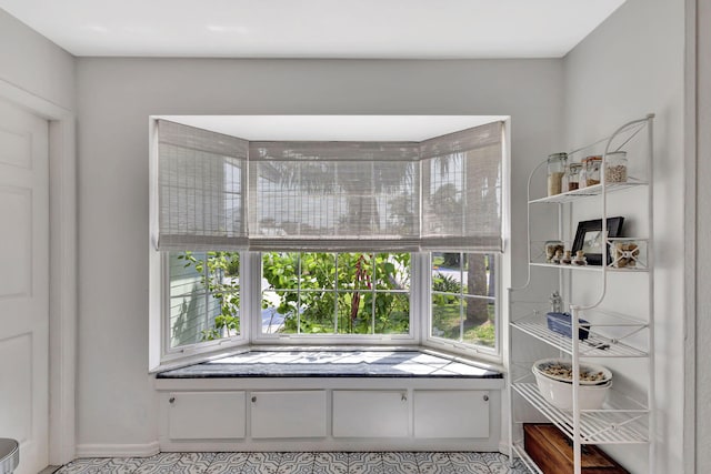 sitting room with baseboards