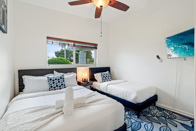 bedroom featuring a ceiling fan