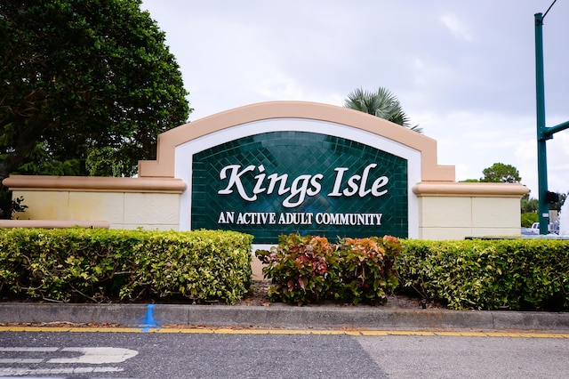 view of community / neighborhood sign