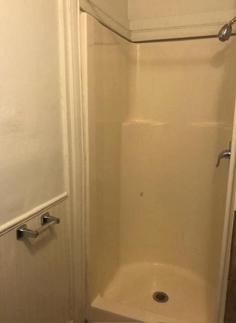 1831 Juno Rd Unit 123, North Palm Beach, FL 33408 - full bathroom featuring a shower stall
