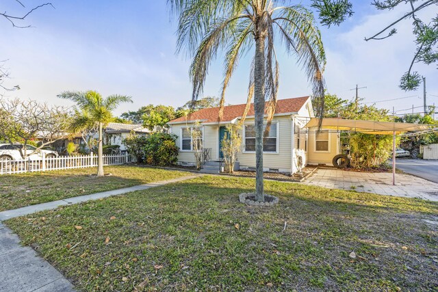 832 Lytle St, West Palm Beach, FL 33405 - view of front of property with crawl space