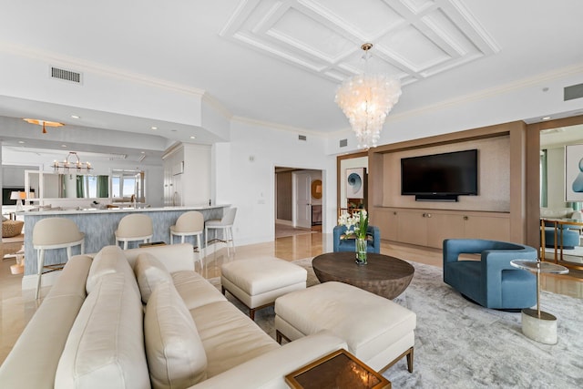 living room featuring visible vents, a notable chandelier, ornamental molding, recessed lighting, and baseboards