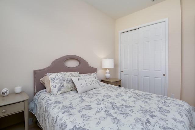 bedroom featuring a closet