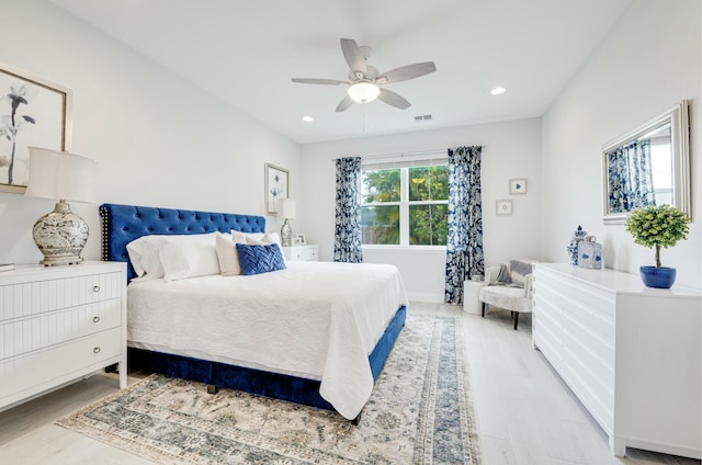 bedroom featuring light wood-style flooring, recessed lighting, visible vents, and ceiling fan