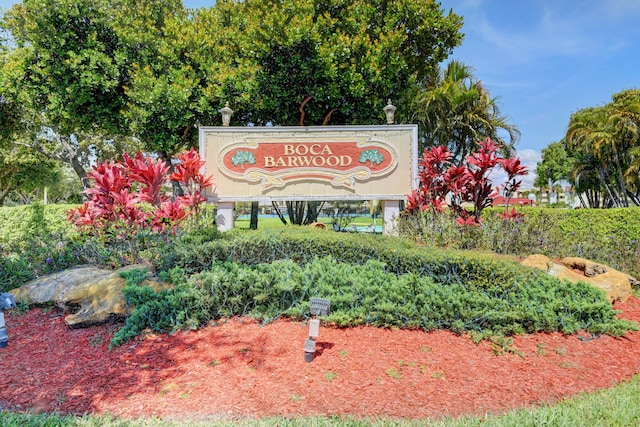 view of community / neighborhood sign