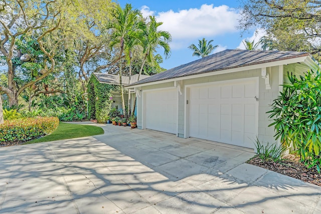 view of detached garage