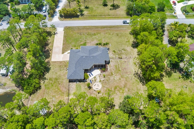 aerial view of property and surrounding area