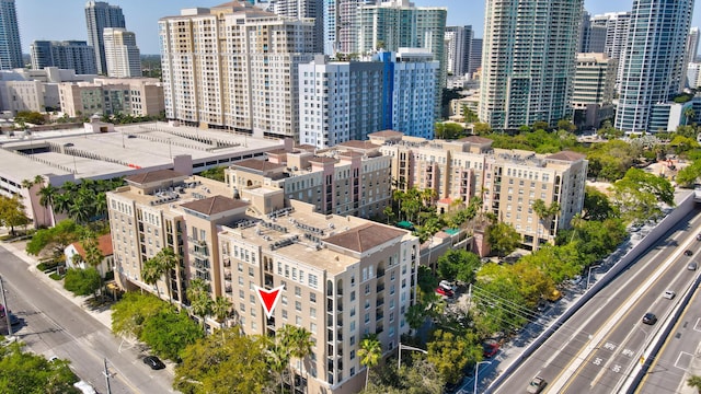 bird's eye view featuring a city view