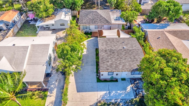 drone / aerial view featuring a residential view