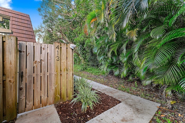 view of yard with fence