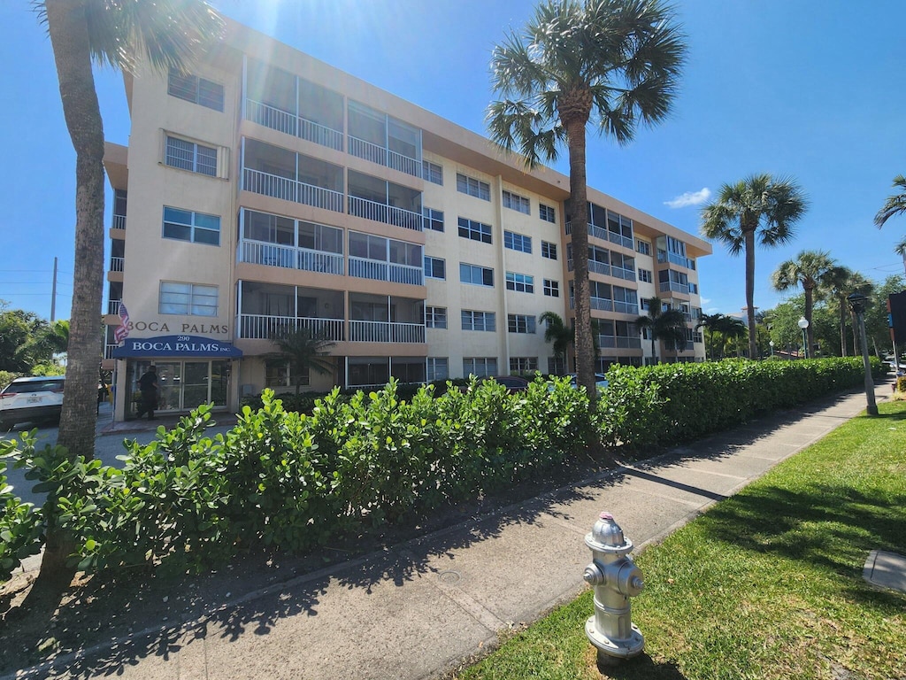 view of building exterior