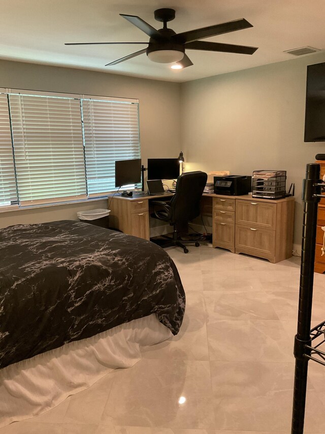 bedroom featuring recessed lighting, baseboards, and a ceiling fan