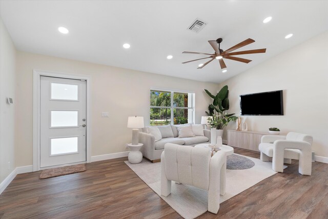 17393 84th Ct N, Loxahatchee, FL 33470 - living area featuring baseboards, wood finished floors, recessed lighting, a ceiling fan, and lofted ceiling
