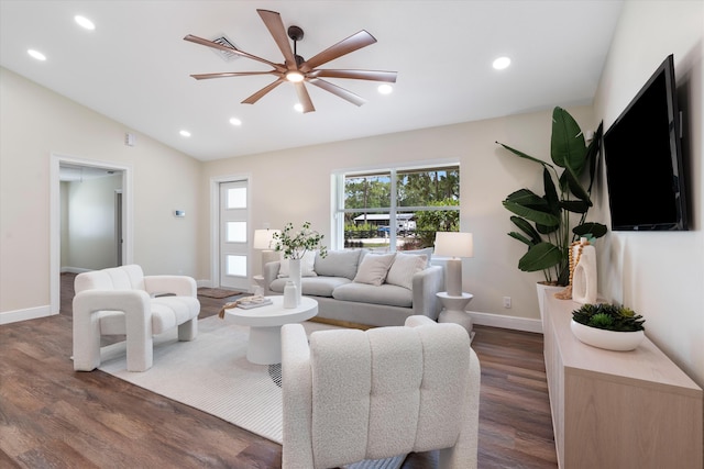 17393 84th Ct N, Loxahatchee, FL 33470 - living area featuring recessed lighting, ceiling fan, baseboards, wood finished floors, and vaulted ceiling