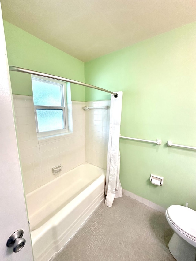 11 SW 4th Ave Unit 8, Boca Raton, FL 33432 - full bathroom with toilet, shower / bath combo with shower curtain, and baseboards