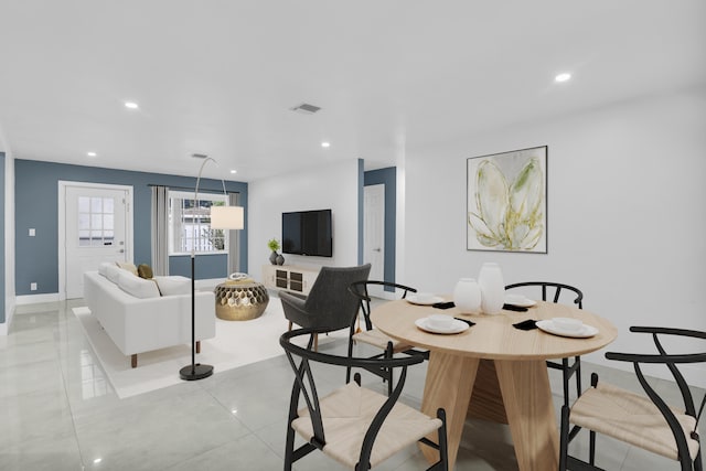 dining area featuring recessed lighting, visible vents, and baseboards